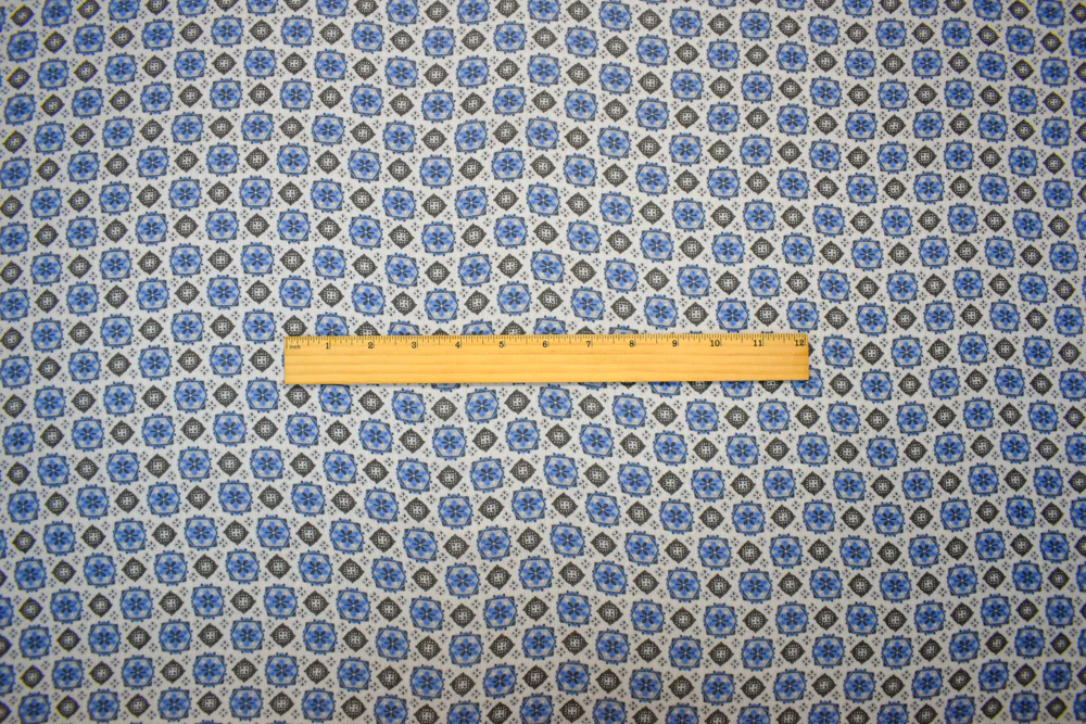 Blue-White-Multi Poly Kaleidoscope Printed Crinkle Yoryu Chiffon Woven Fabric - Image 4