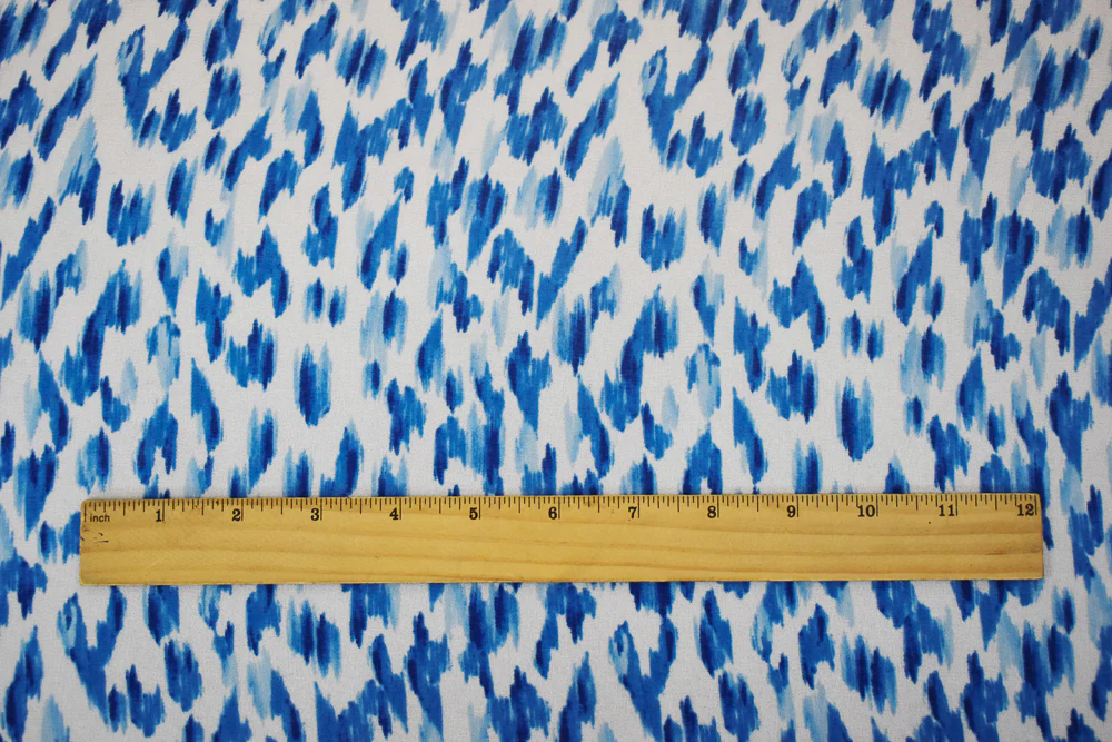 Blue-White Watercolor Ikat Pattern Printed Pebble Chiffon Fabric - Image 5