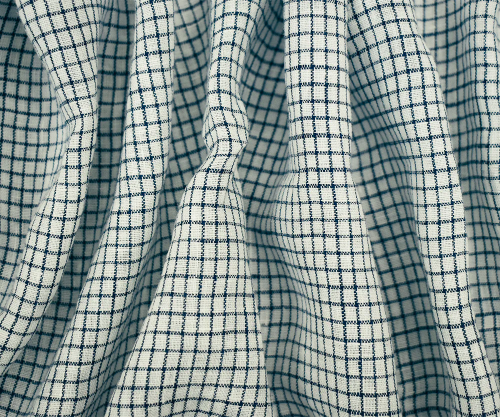 Dark Navy-White Spence Bryson Grid Check Washed Irish Linen Woven Fabric - Image 3