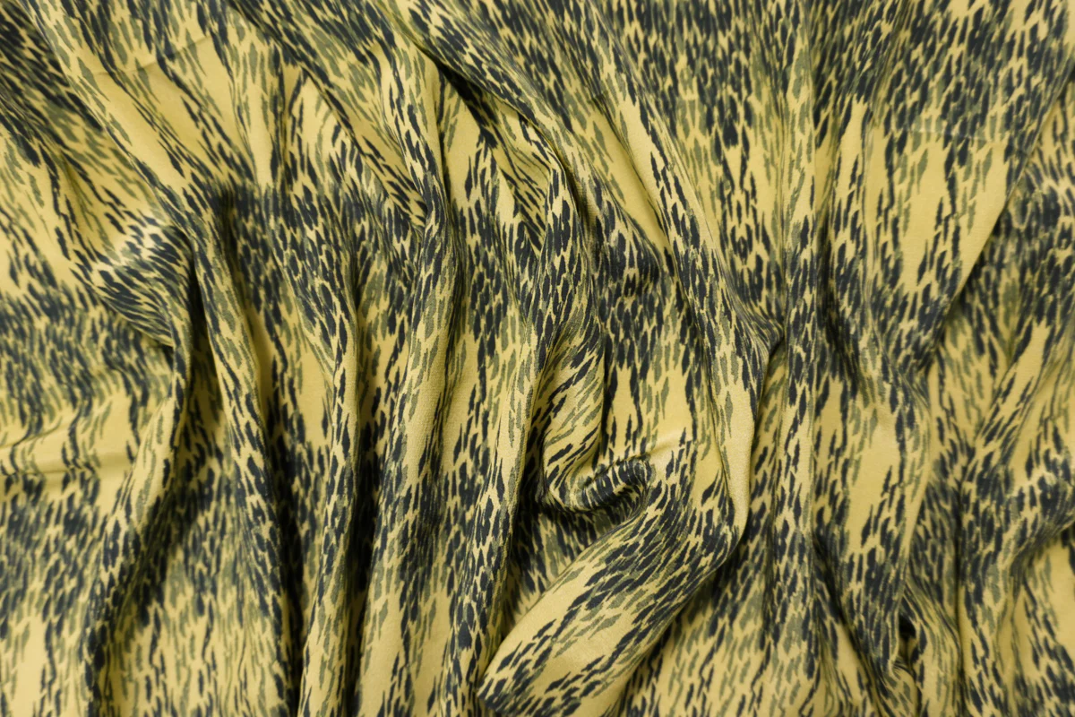 Green Silk Abstract Printed Crepe De Chine Woven Fabric - Image 3