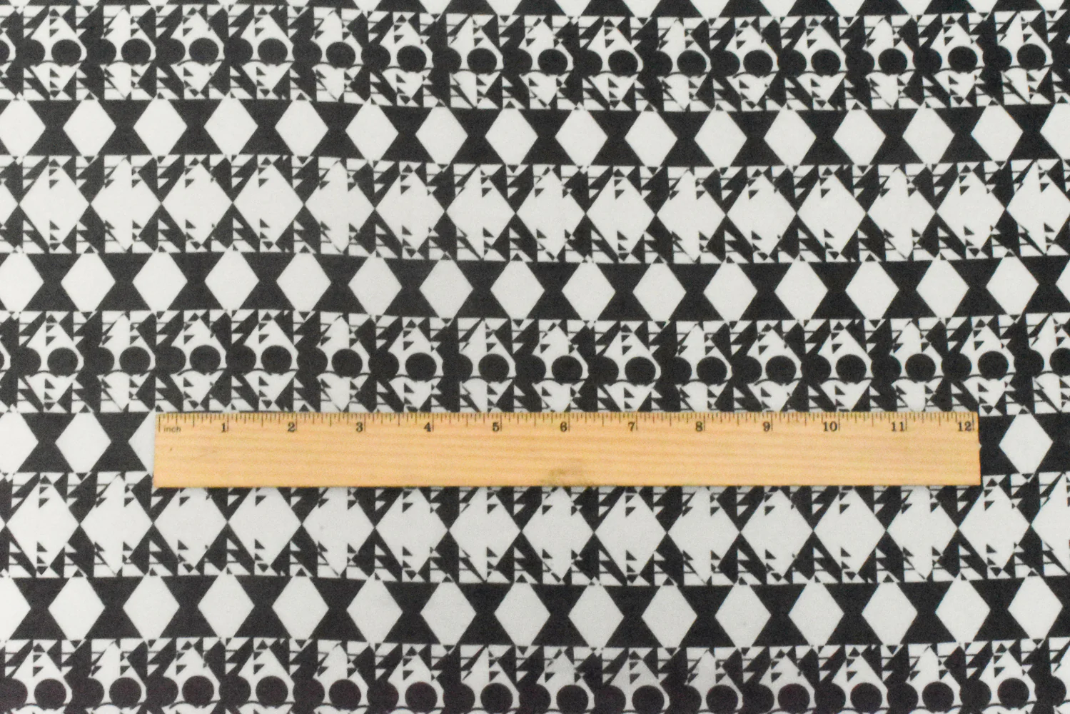 Spade Black-White Abstract Geometric Printed Poly Chiffon Woven Fabric - Image 4