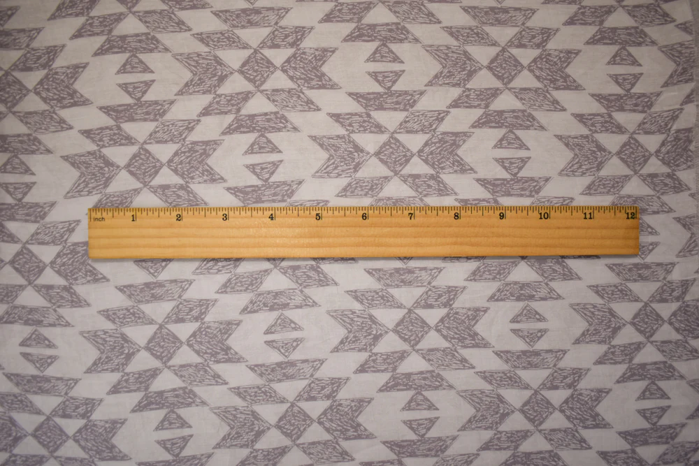 White-Gray Cotton Abstract Diamond Printed Lawn Woven Fabric - Image 4
